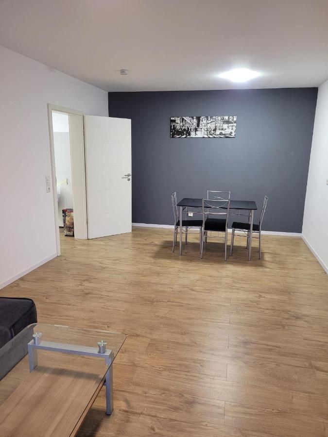 Schoene, Gemuetliche Moeblierte 2 Zi Wohnung In Rgb Řezno Exteriér fotografie