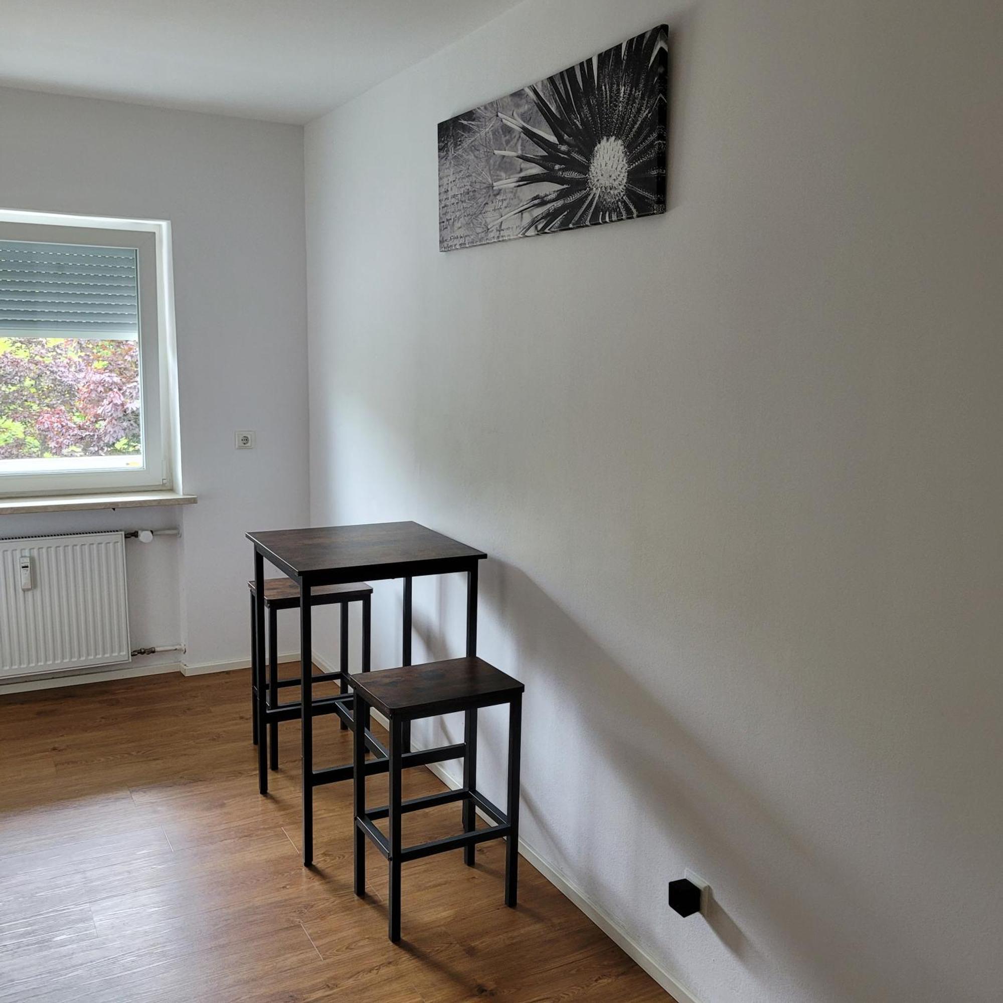 Schoene, Gemuetliche Moeblierte 2 Zi Wohnung In Rgb Řezno Exteriér fotografie